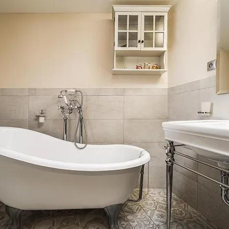Luxurious And Royal In The Old Town Apartment Bratislava