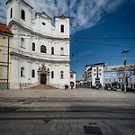 Luxurious And Royal In The Old Town *