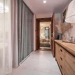 Apartmán Luxurious And Royal In The Old Town *