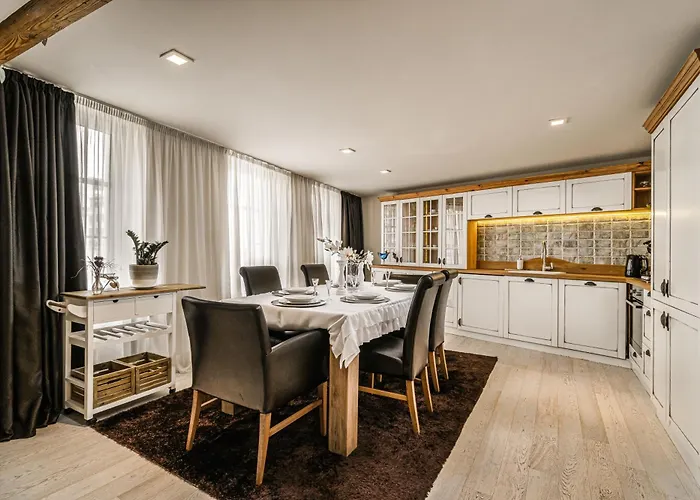 아파트 Luxurious And Royal In The Old Town