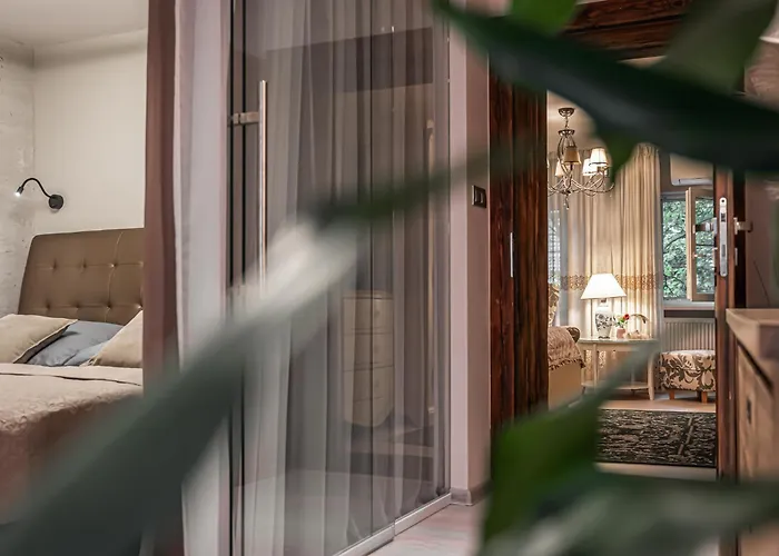 Luxurious And Royal In The Old Town 브라티슬라바